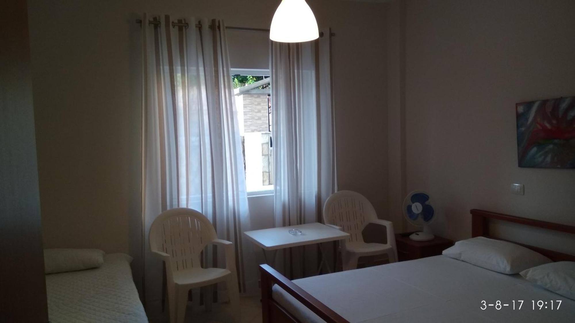 El Doro Rooms เดอร์มี ภายนอก รูปภาพ