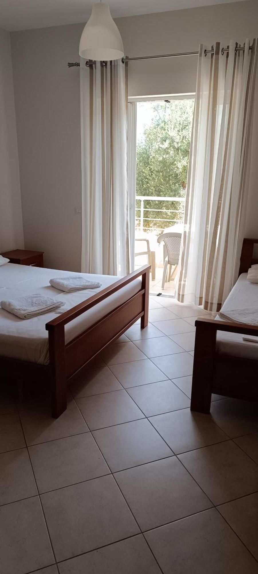 El Doro Rooms เดอร์มี ภายนอก รูปภาพ